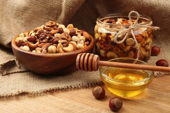honey at nuts